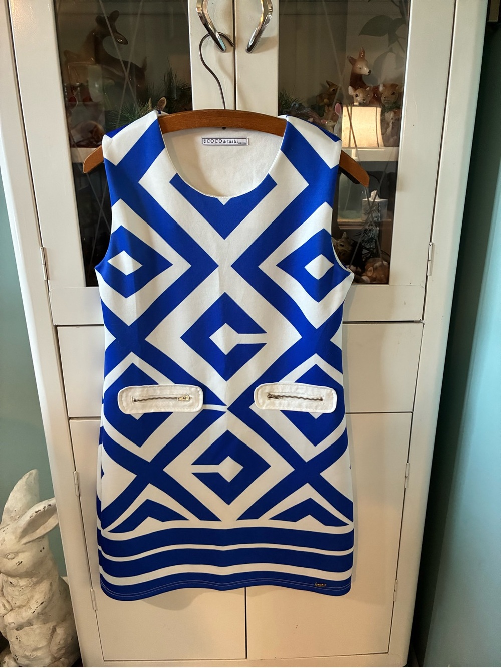 Coco & Tashi sz M Blue & White Geometric Shift Dress euc